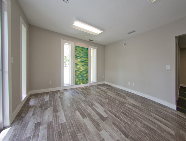 606 building for rent