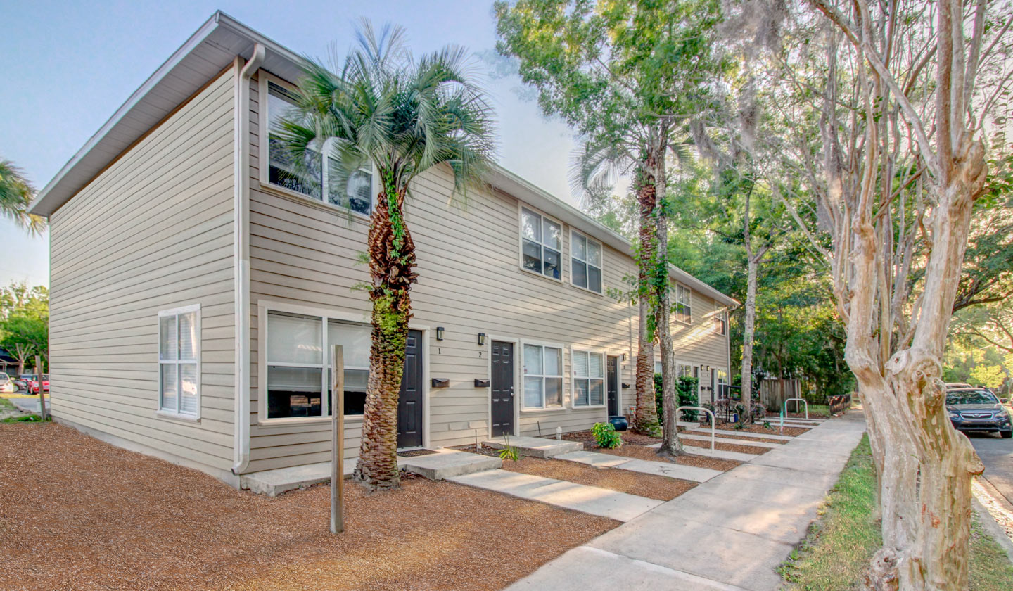 Sawgrass Row Luxury Apartments in Gainesville FL Apartments for